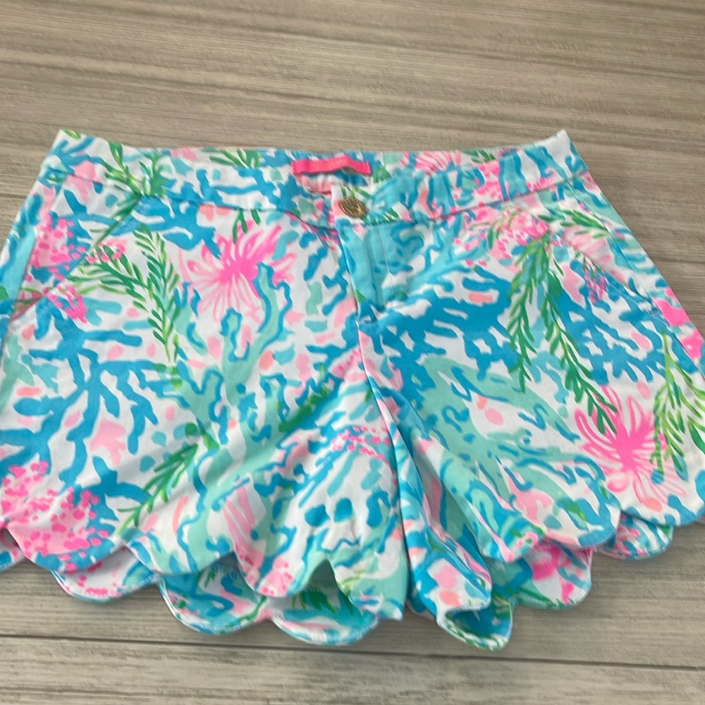 buttercup shorts, love the beautiful summer color 🌸🌺